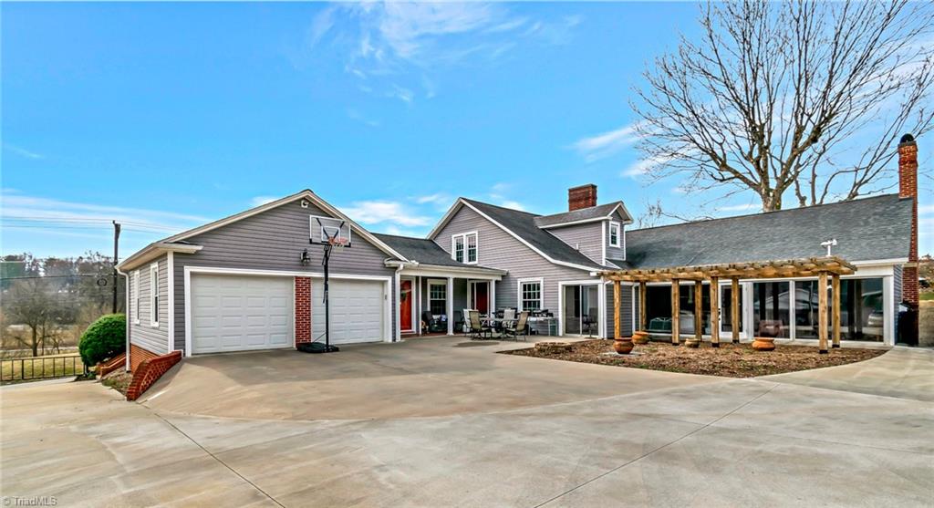 main property photo 40