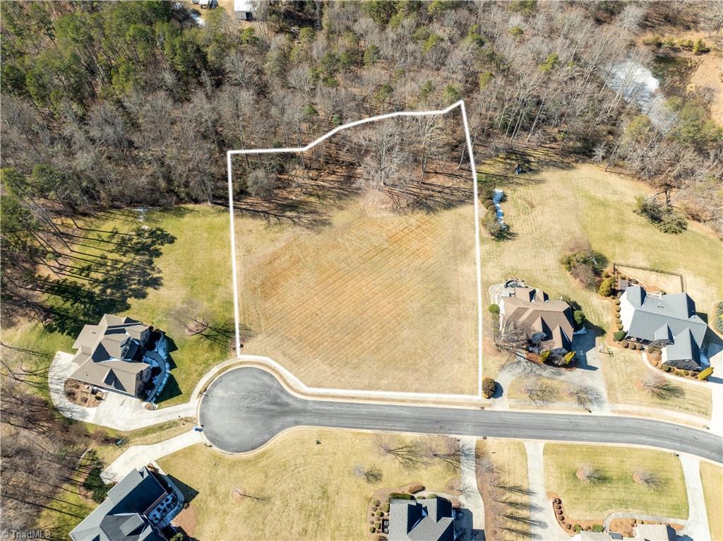 main property photo 16