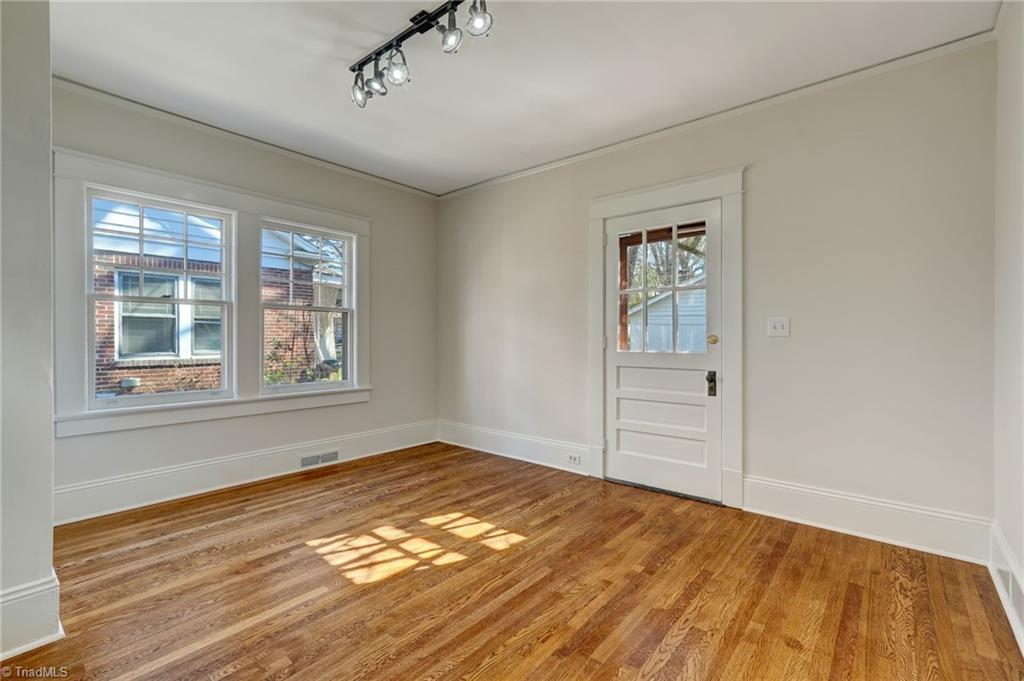 property viewer photo 13