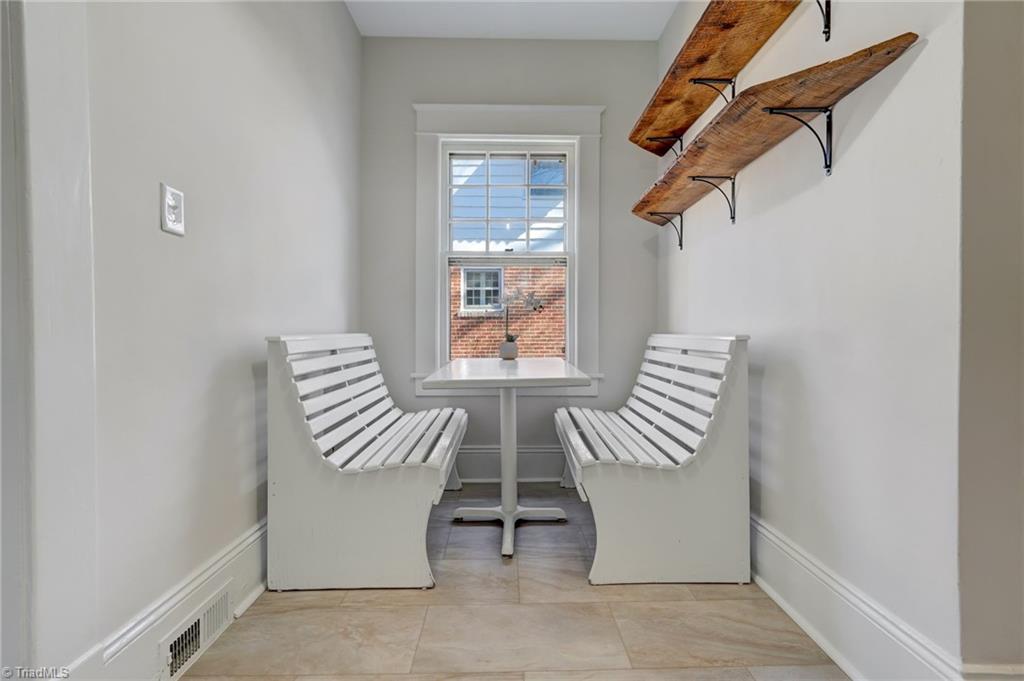 property viewer photo 8