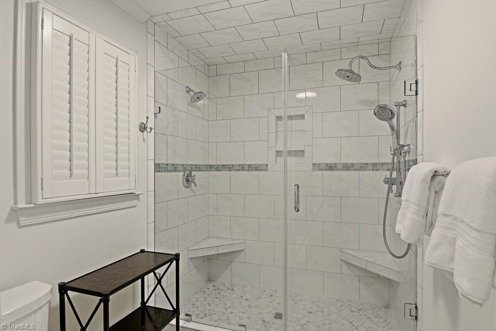 property viewer photo 18