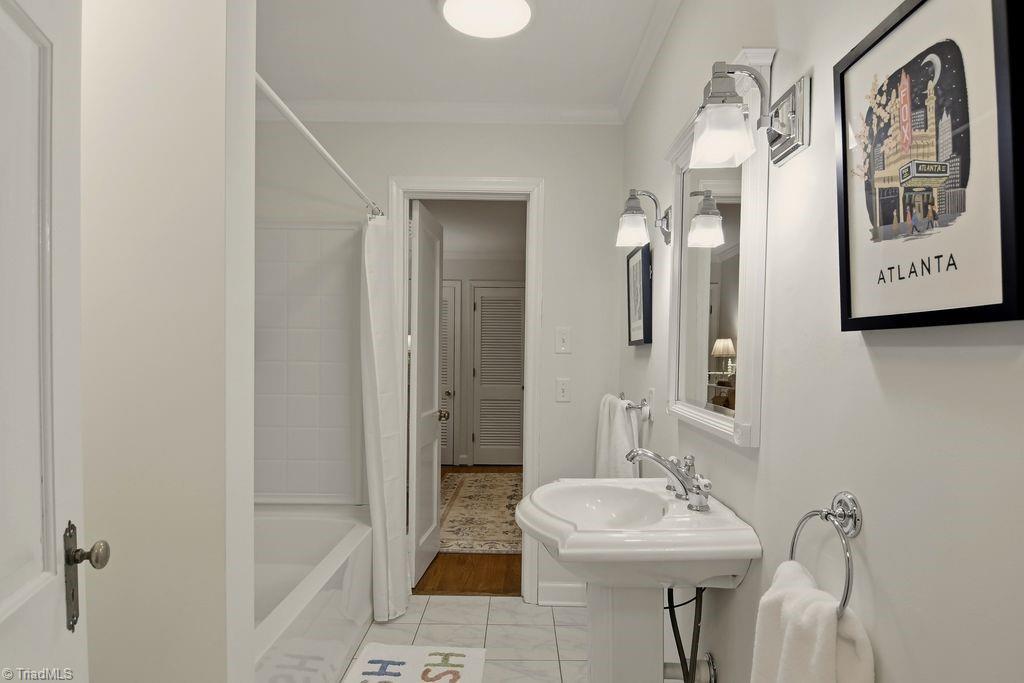 property viewer photo 24