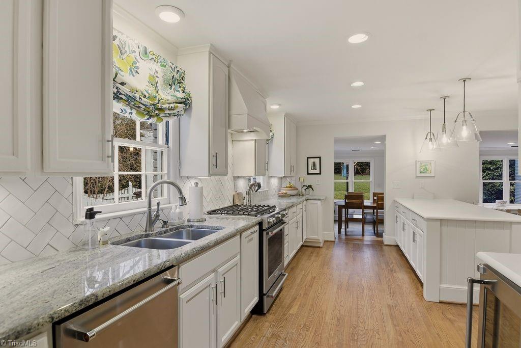property viewer photo 9