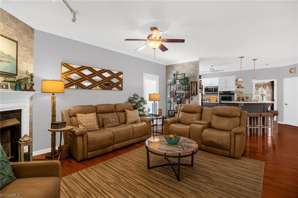 property viewer photo 10