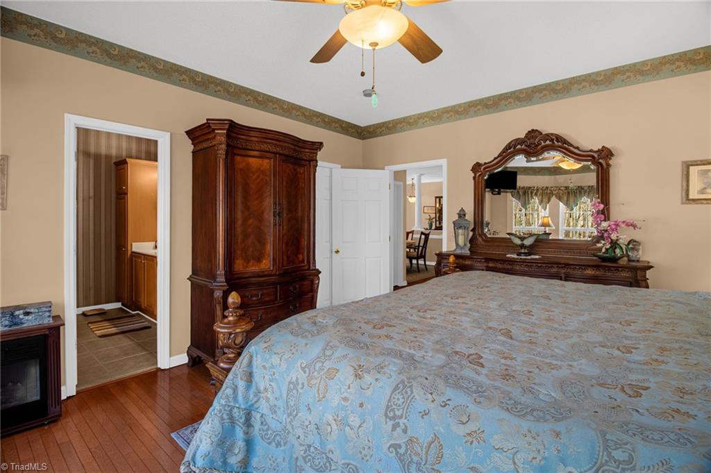 property viewer photo 16