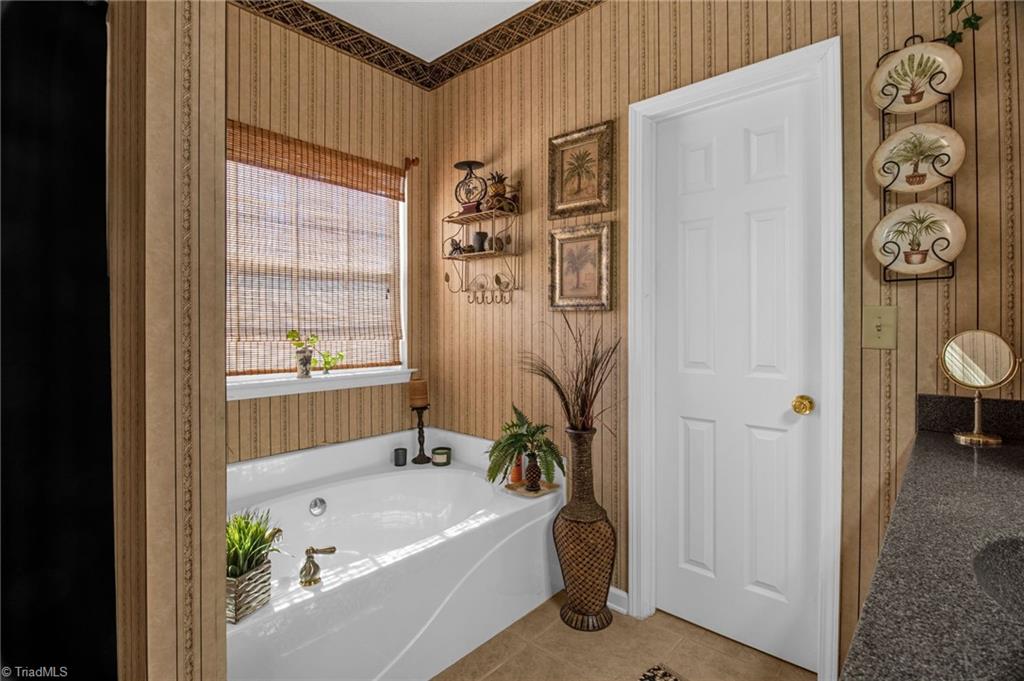property viewer photo 19