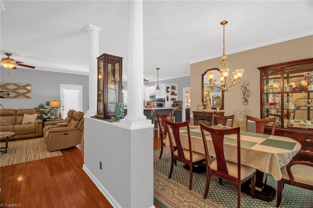 property viewer photo 3