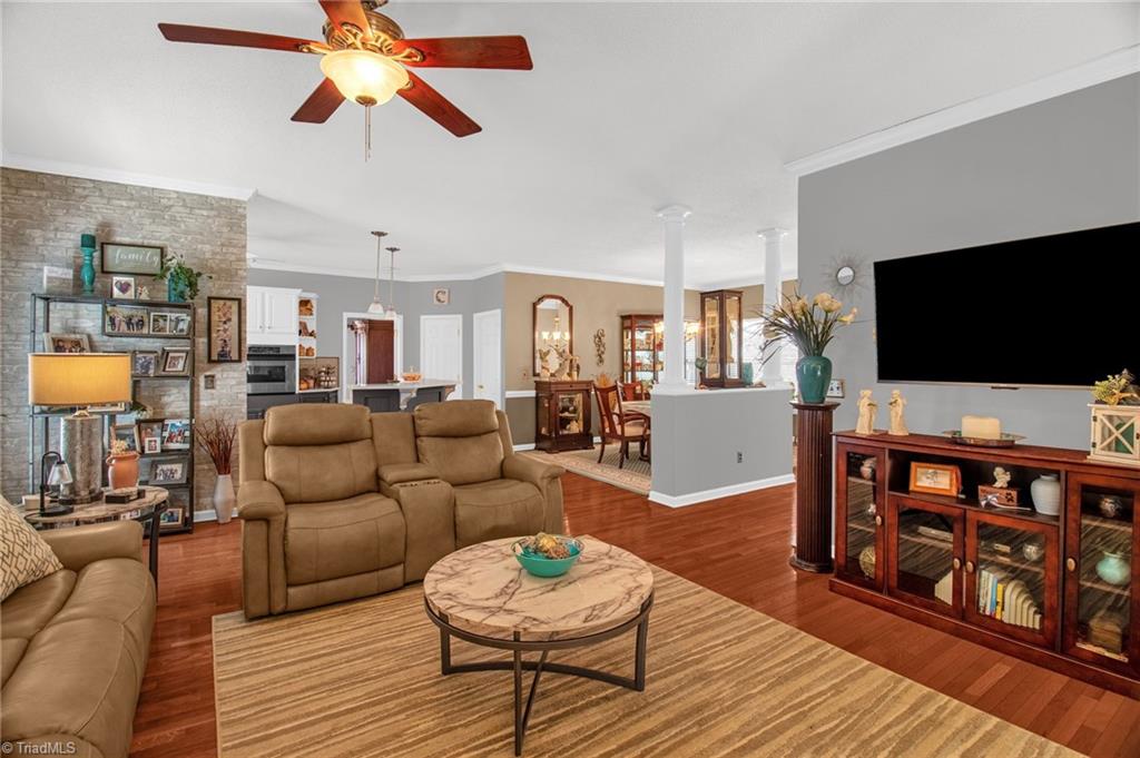property viewer photo 9