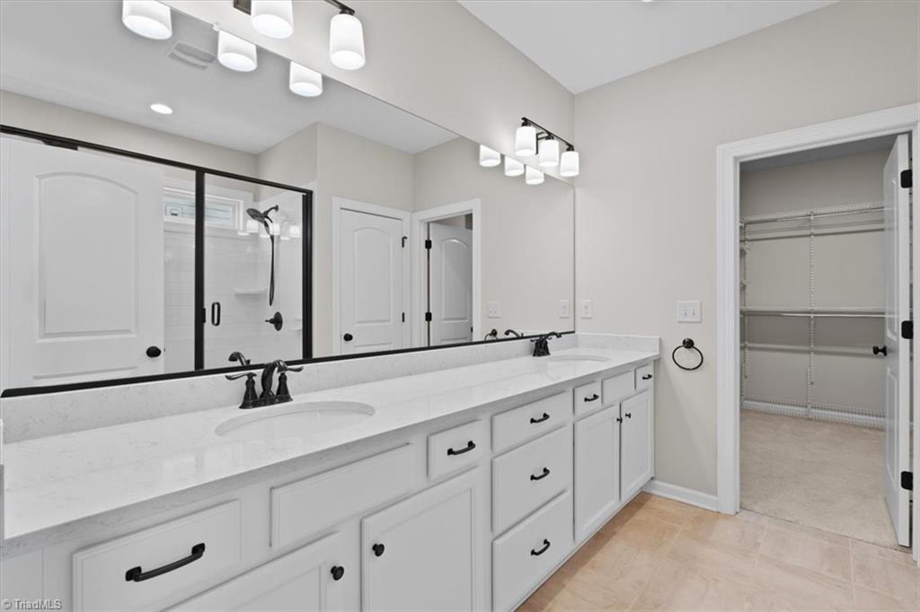 property viewer photo 15