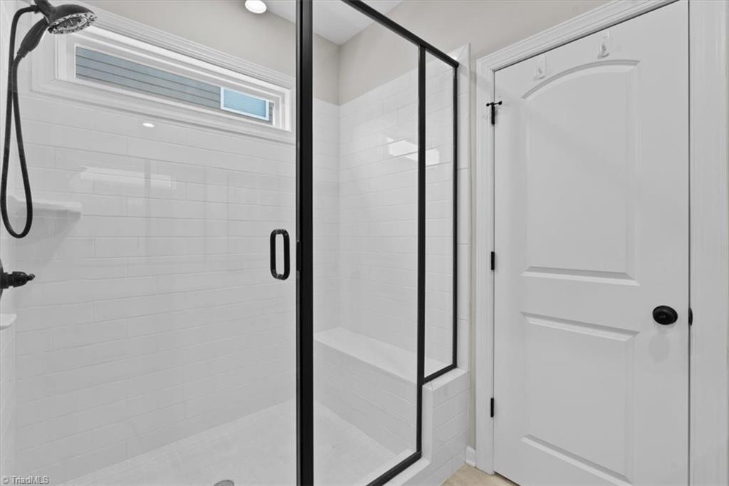property viewer photo 16