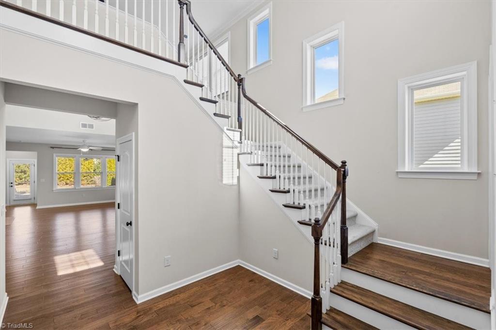 property viewer photo 18