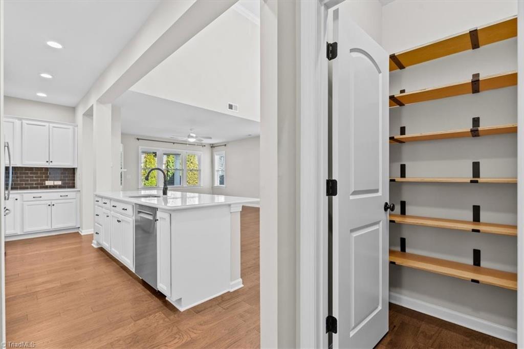 property viewer photo 5