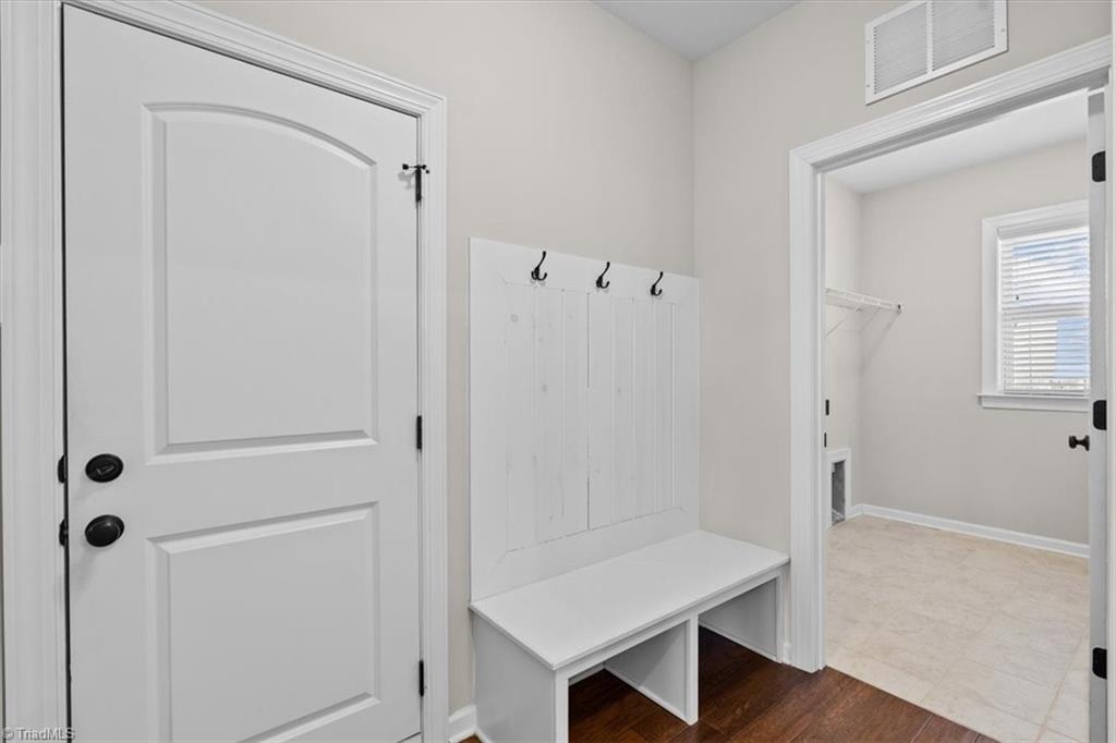 property viewer photo 6