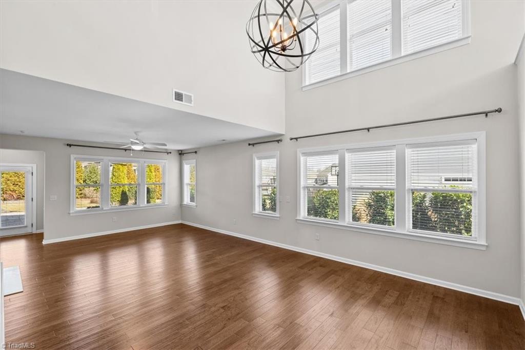 property viewer photo 9