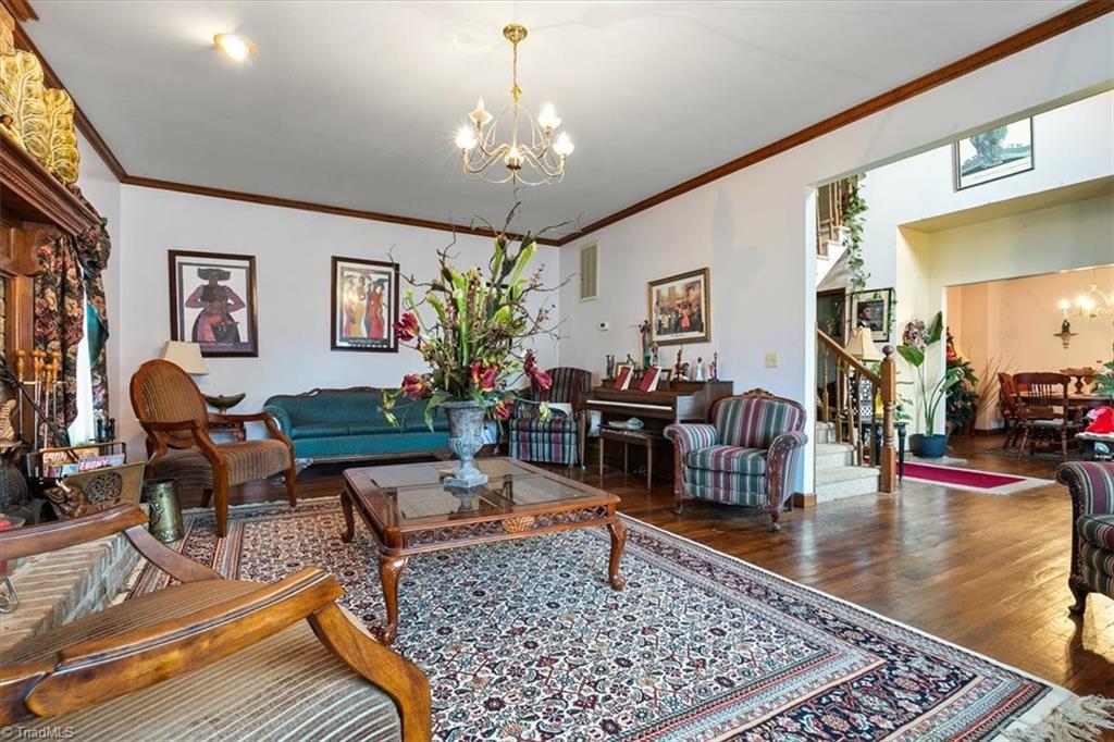 main property photo 7