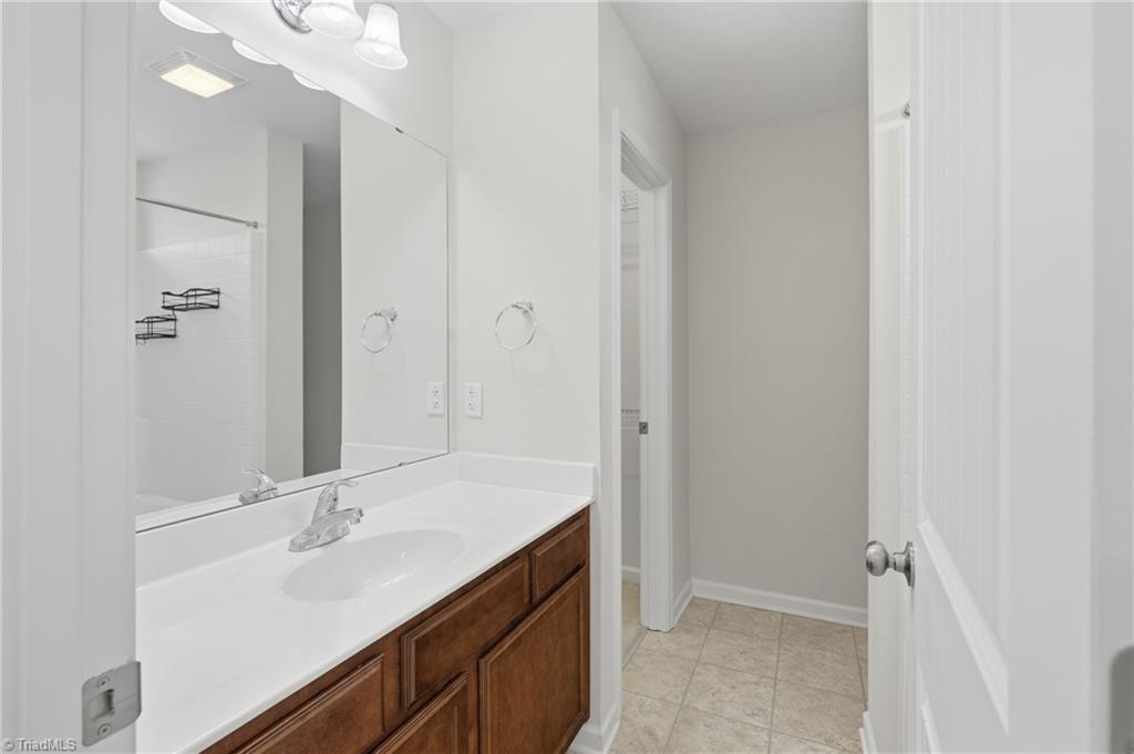 property viewer photo 13