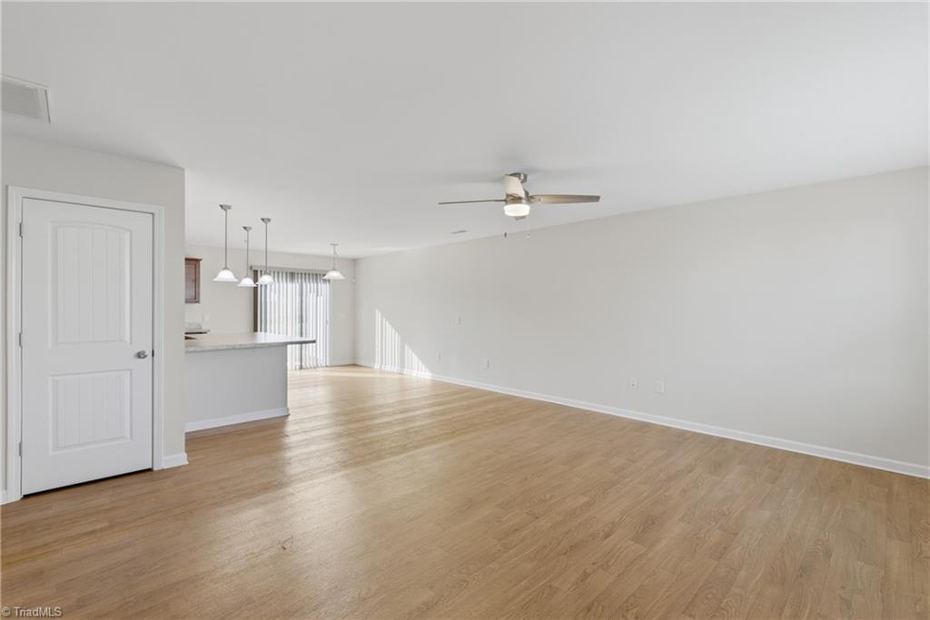 property viewer photo 2