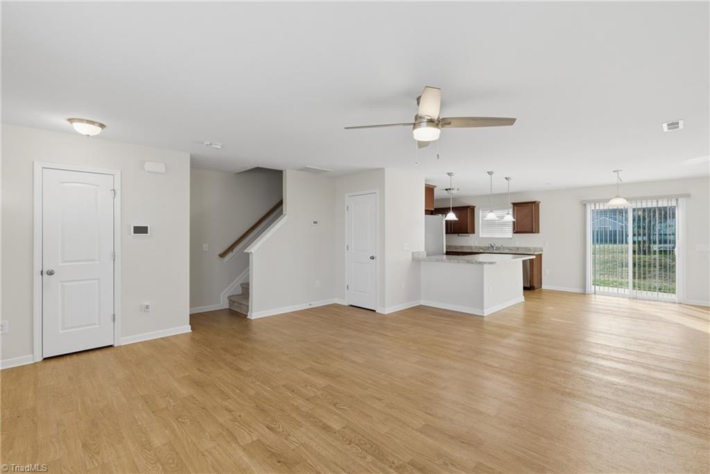 property viewer photo 3