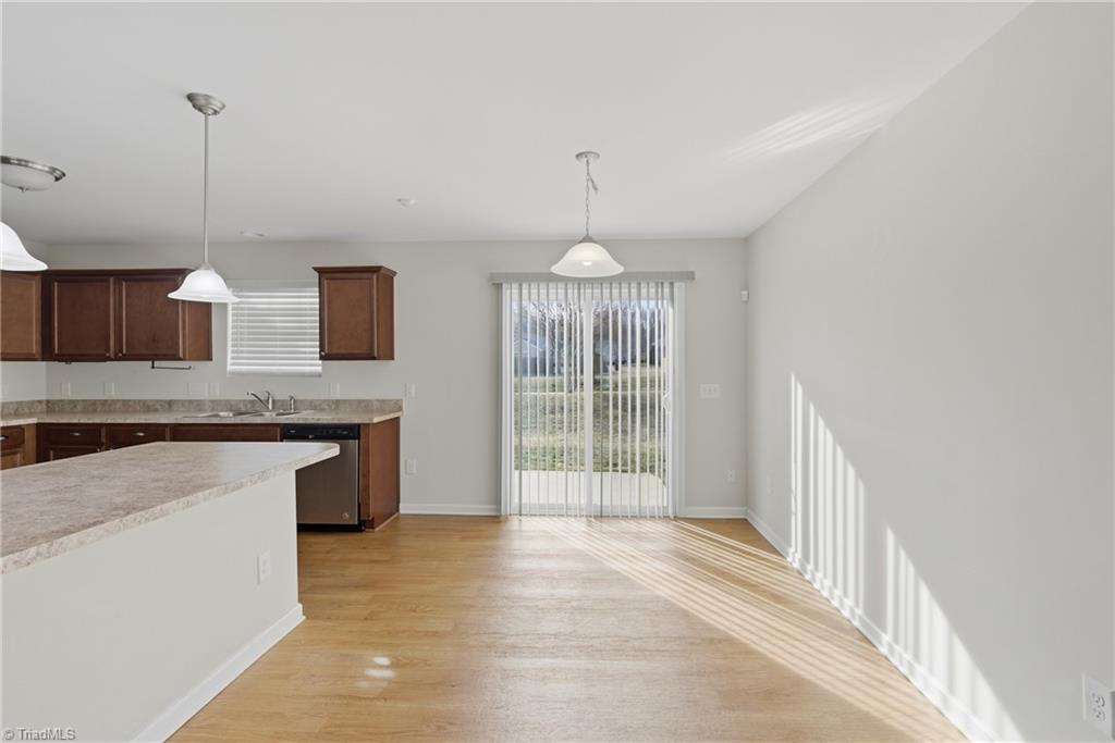 property viewer photo 5
