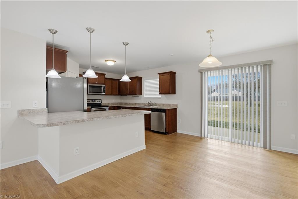 property viewer photo 6