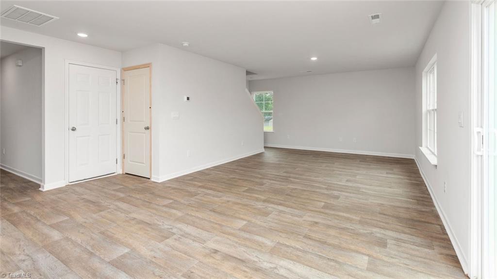 property viewer photo 8