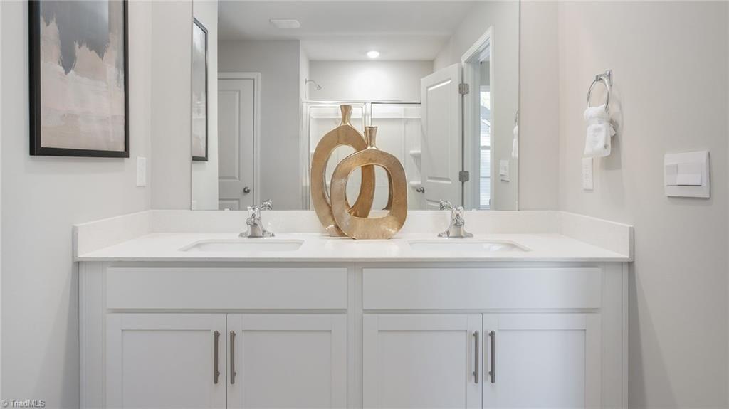 property viewer photo 17