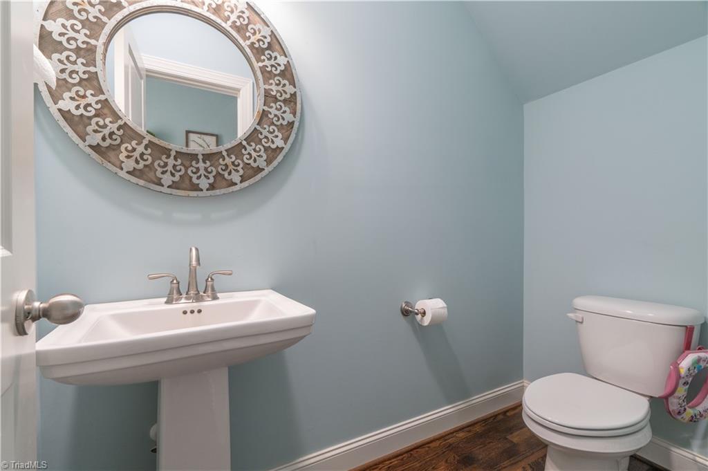 main property photo 17