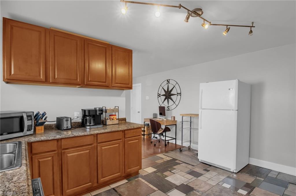 property viewer photo 12