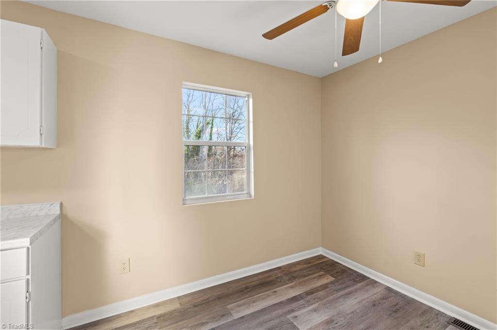 property viewer photo 16