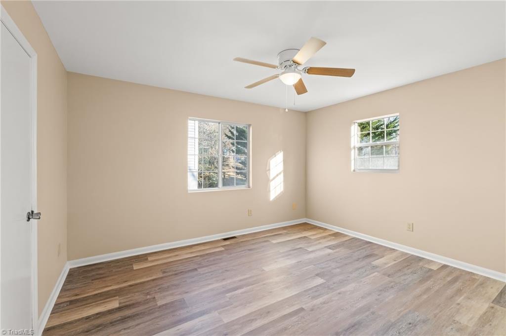 property viewer photo 18