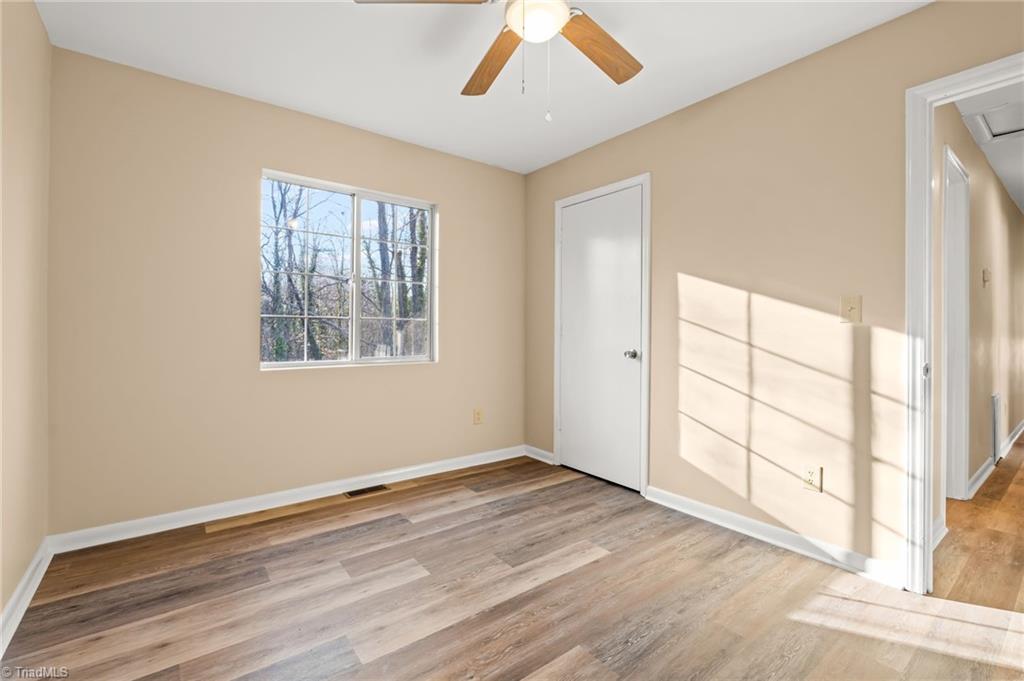 property viewer photo 23