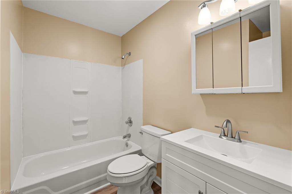 property viewer photo 27