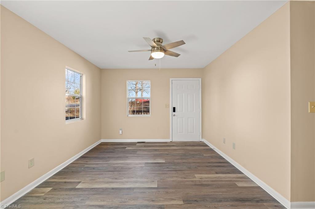 property viewer photo 4