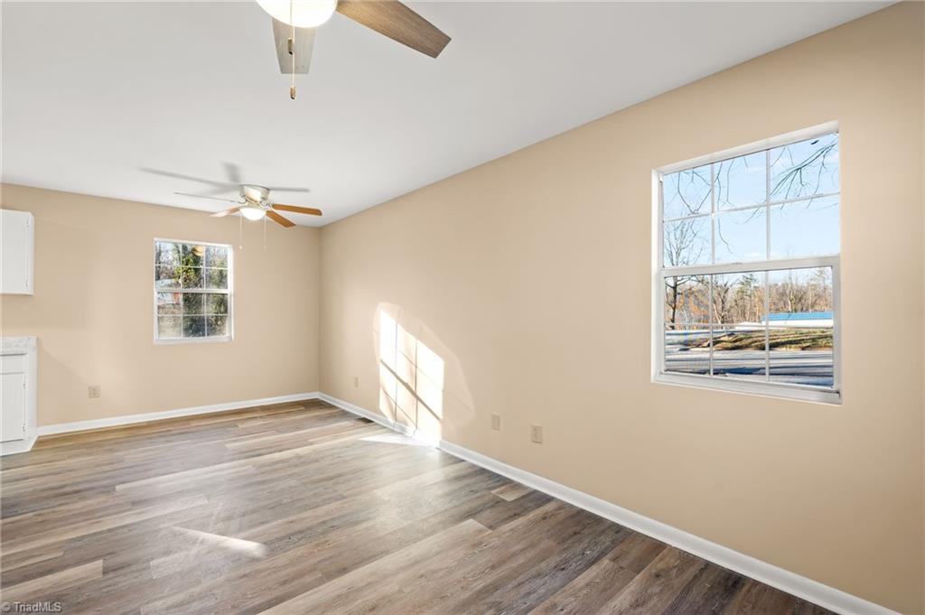 property viewer photo 6