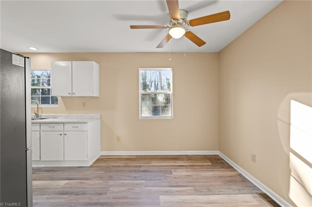 property viewer photo 7