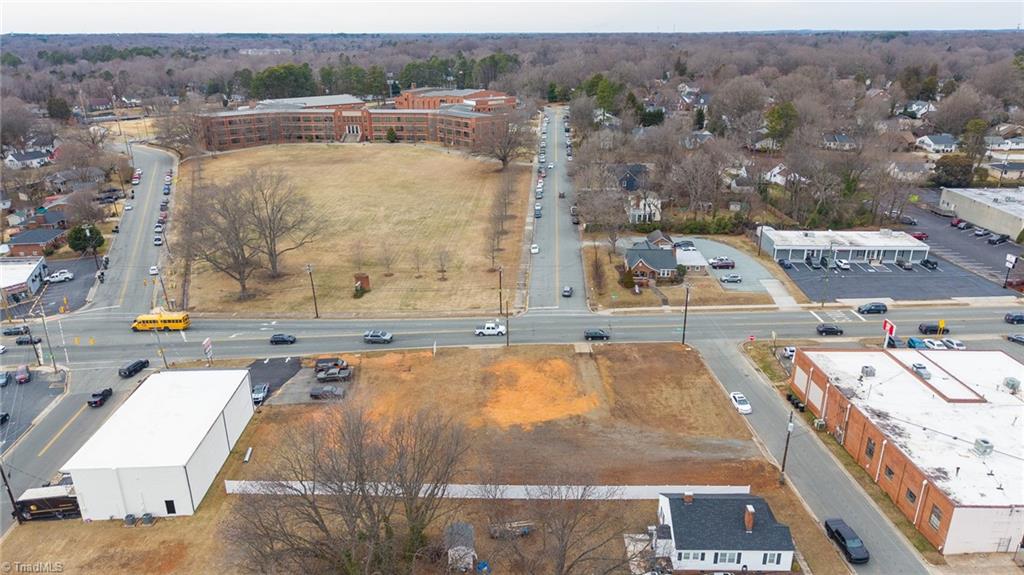 main property photo 14