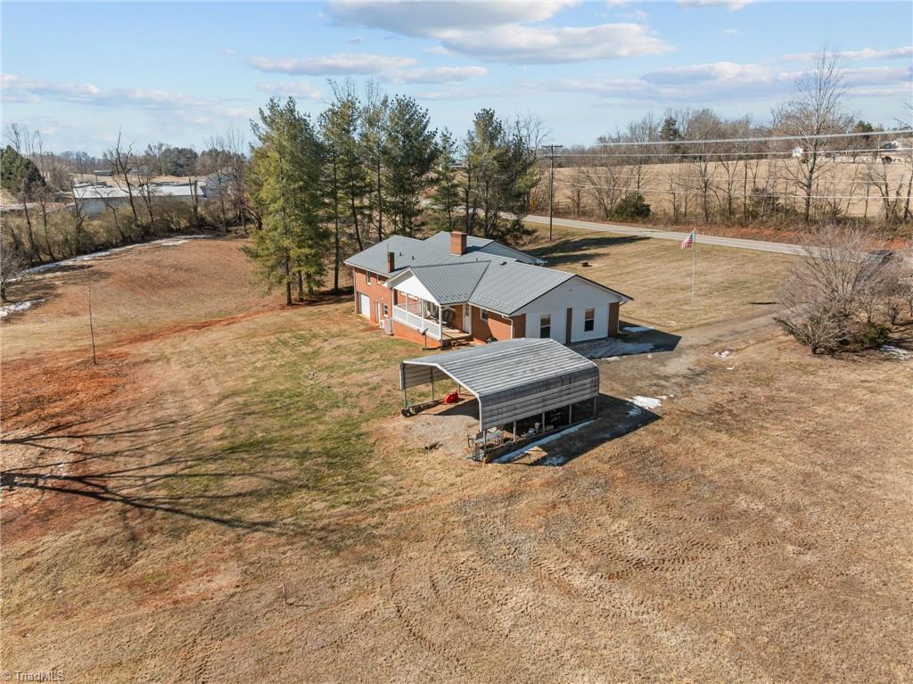 main property photo 37