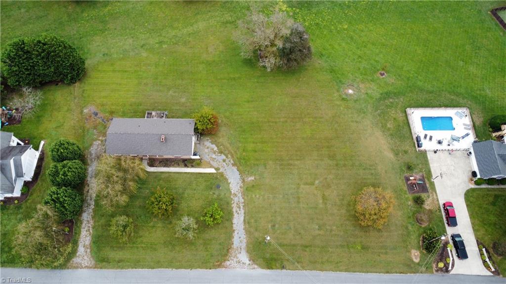 main property photo 37