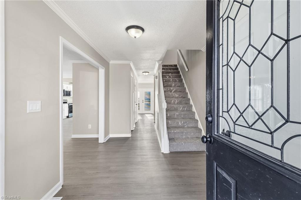 property viewer photo 4