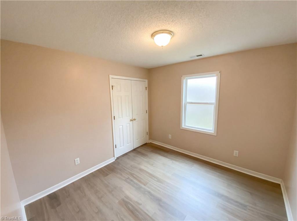 property viewer photo 13