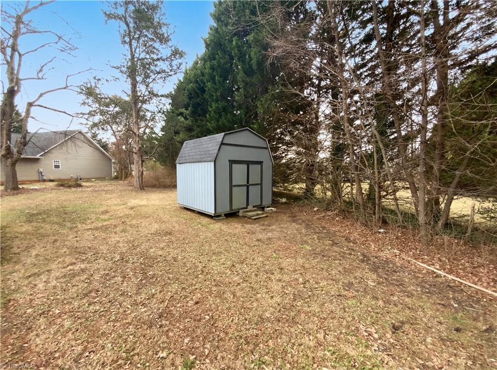 property viewer photo 18