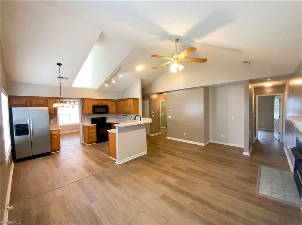 property viewer photo 2