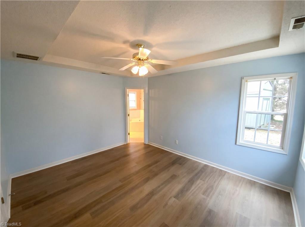 property viewer photo 7