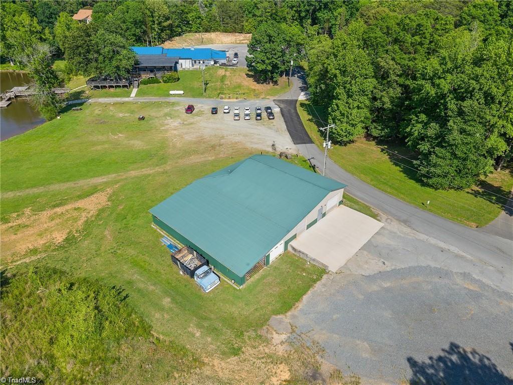 main property photo 31
