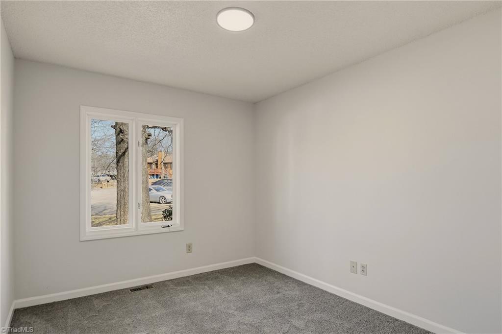 property viewer photo 12