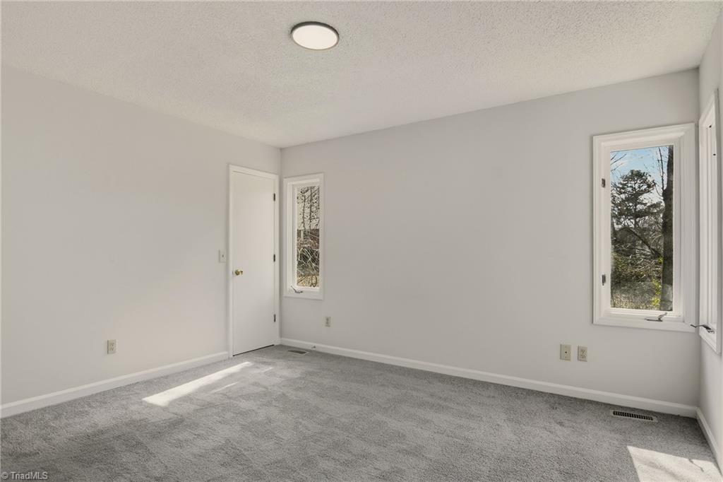 property viewer photo 15
