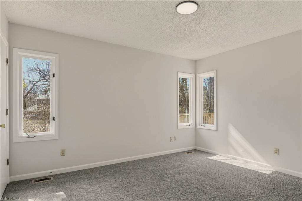 property viewer photo 16