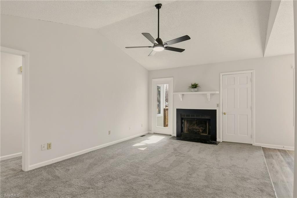 property viewer photo 3