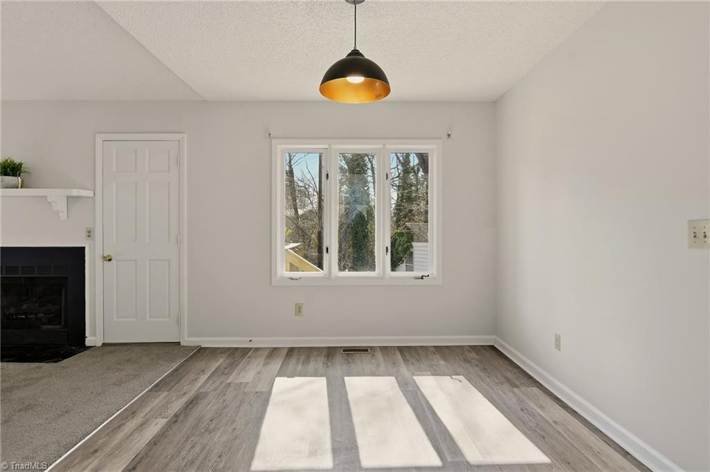 property viewer photo 6