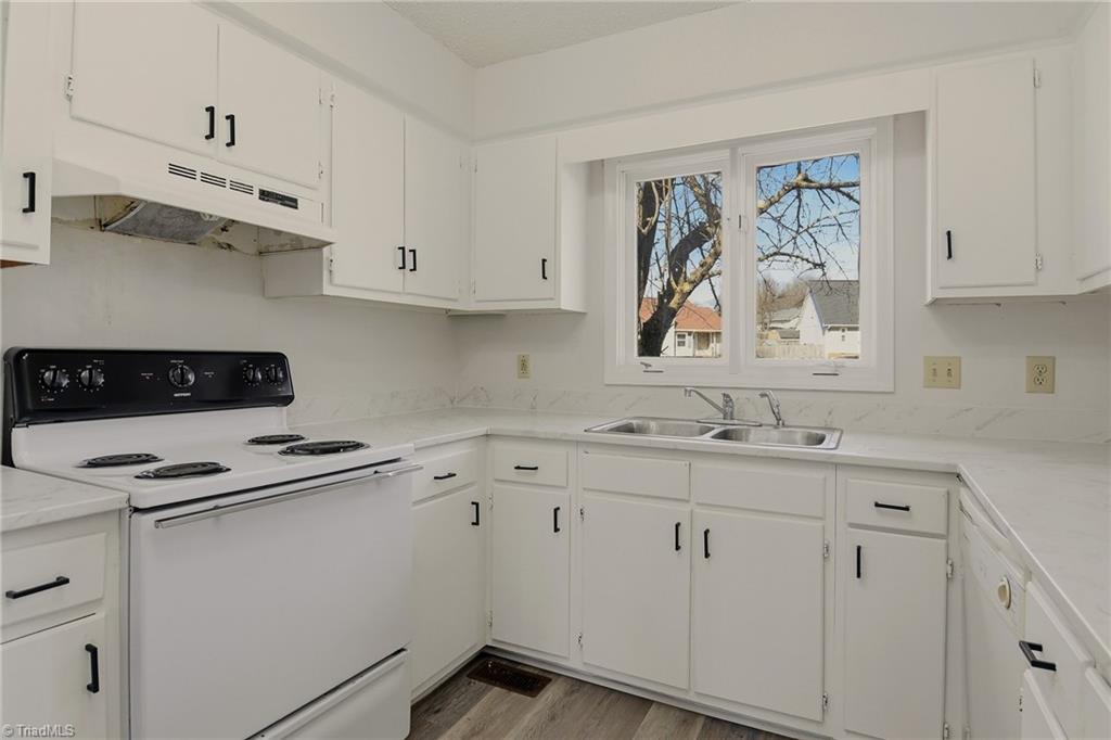 property viewer photo 9